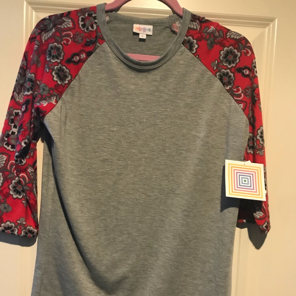 ❤️ SALE NWT small LulaRoe Randy red floral